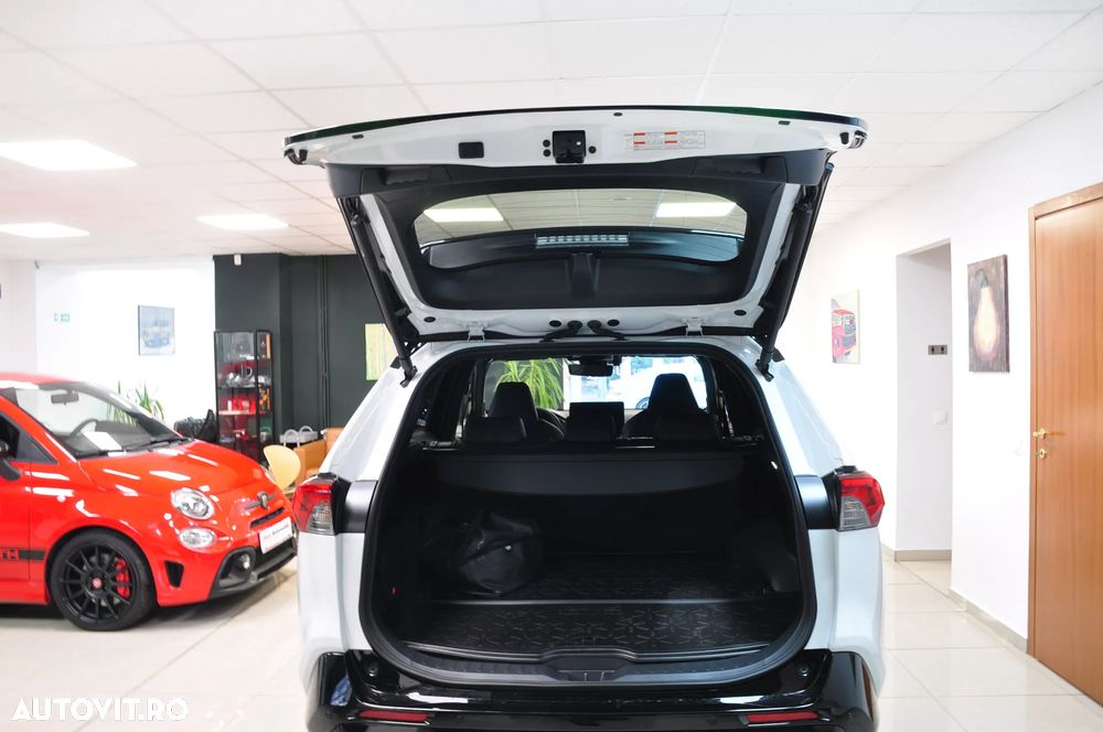 Toyota RAV4 Style - 6