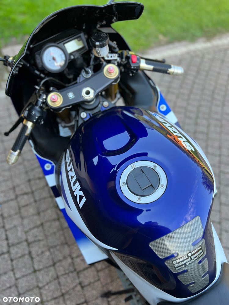 Suzuki GSX-R - 19