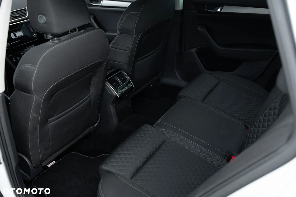 Skoda Superb 2.0 TDI Style - 30