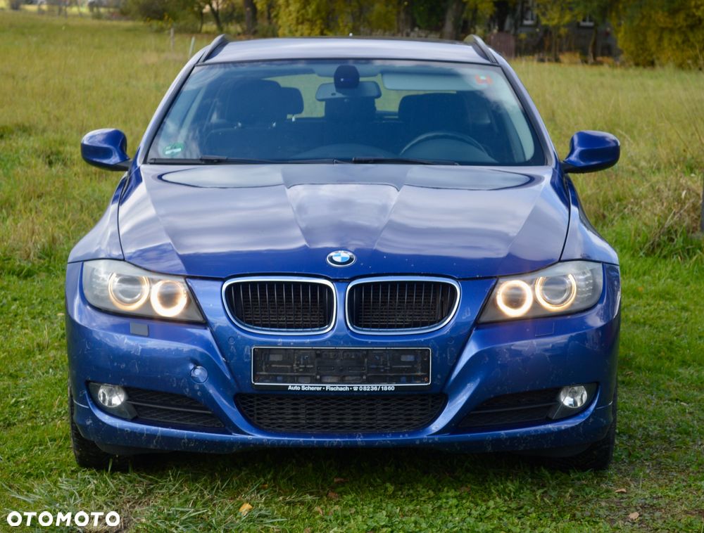 BMW Seria 3 320d DPF Touring - 6