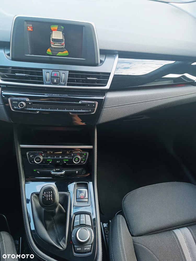 BMW Seria 2 218d Sport Line - 13