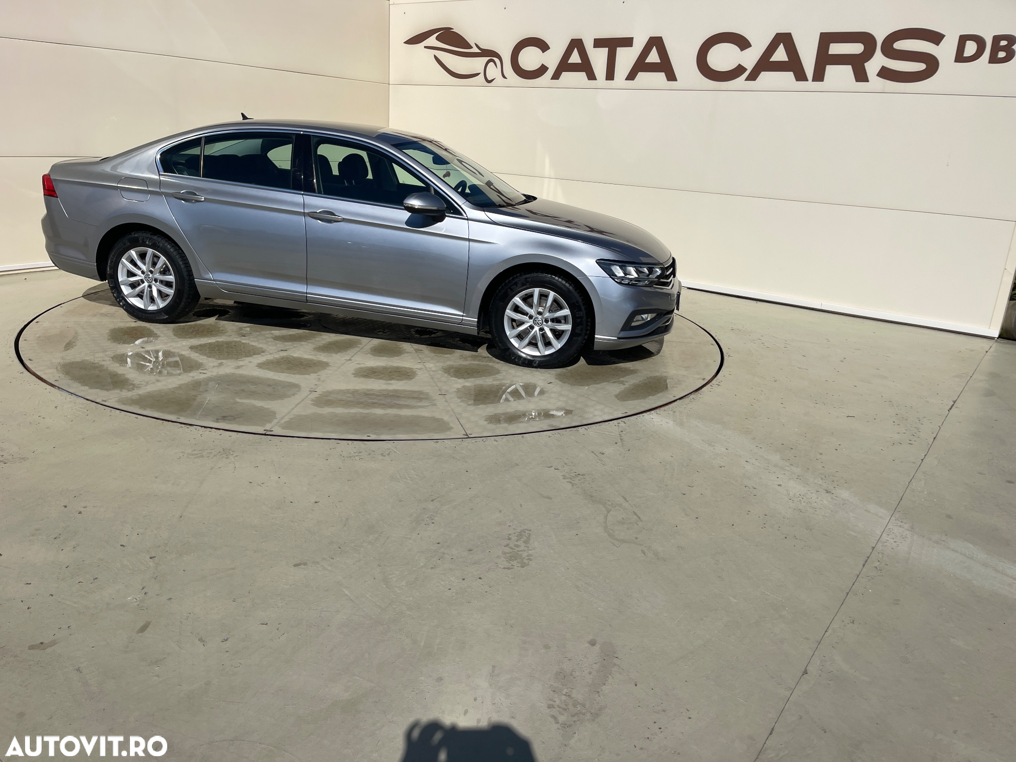 Volkswagen Passat - 20