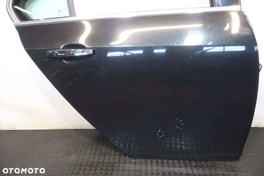 drzwi prawy tył - 10