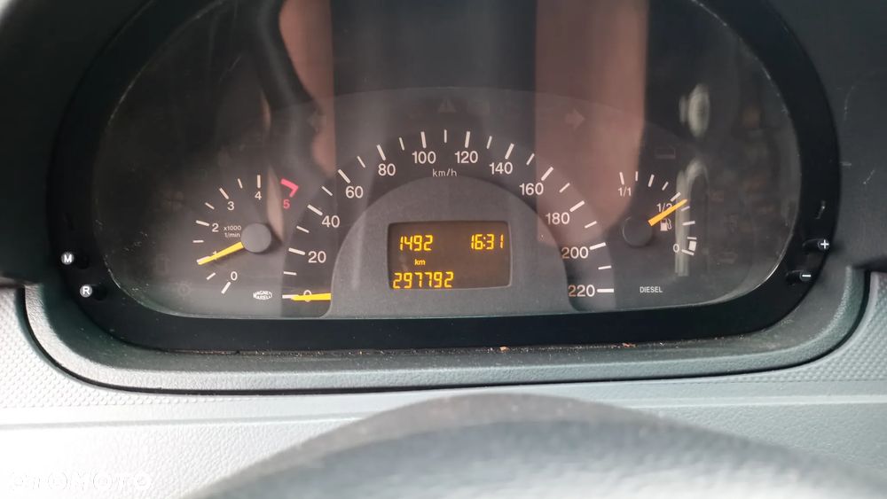 Mercedes-Benz VITO - 12