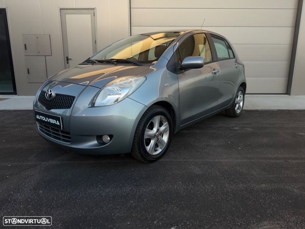 Toyota Yaris 1.3 VVT-i Sol AC+VSC - 2