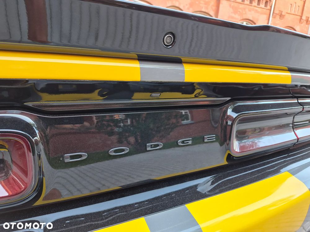 Dodge Challenger - 20