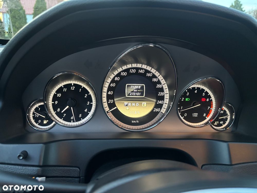 Mercedes-Benz Klasa E 250 CGI BlueEFFICIENCY Automatik Avantgarde - 11