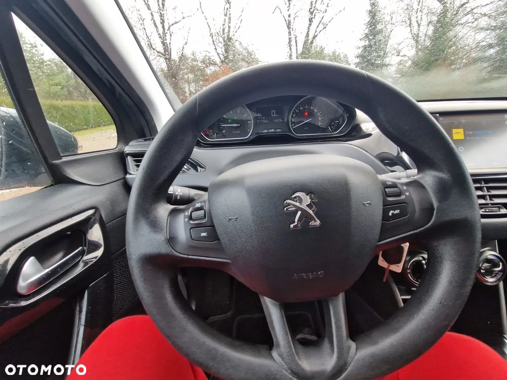 Peugeot 208 1.2 PureTech Allure - 15