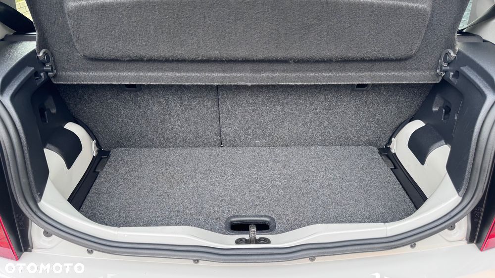 Volkswagen up! - 30