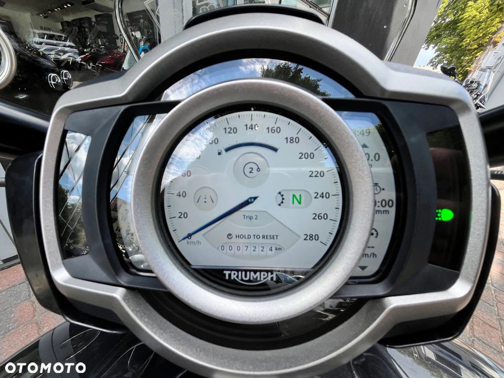 Triumph Rocket - 10