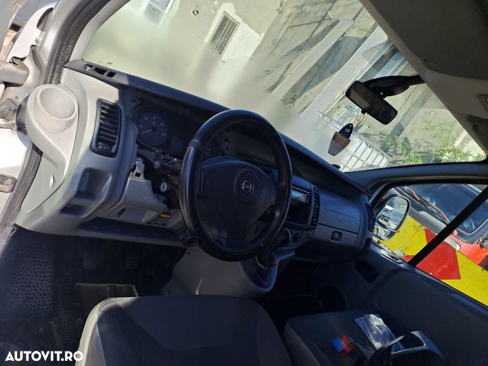 Dezmebrez Opel Vivaro mot 2.0 euro4 2009 - 8