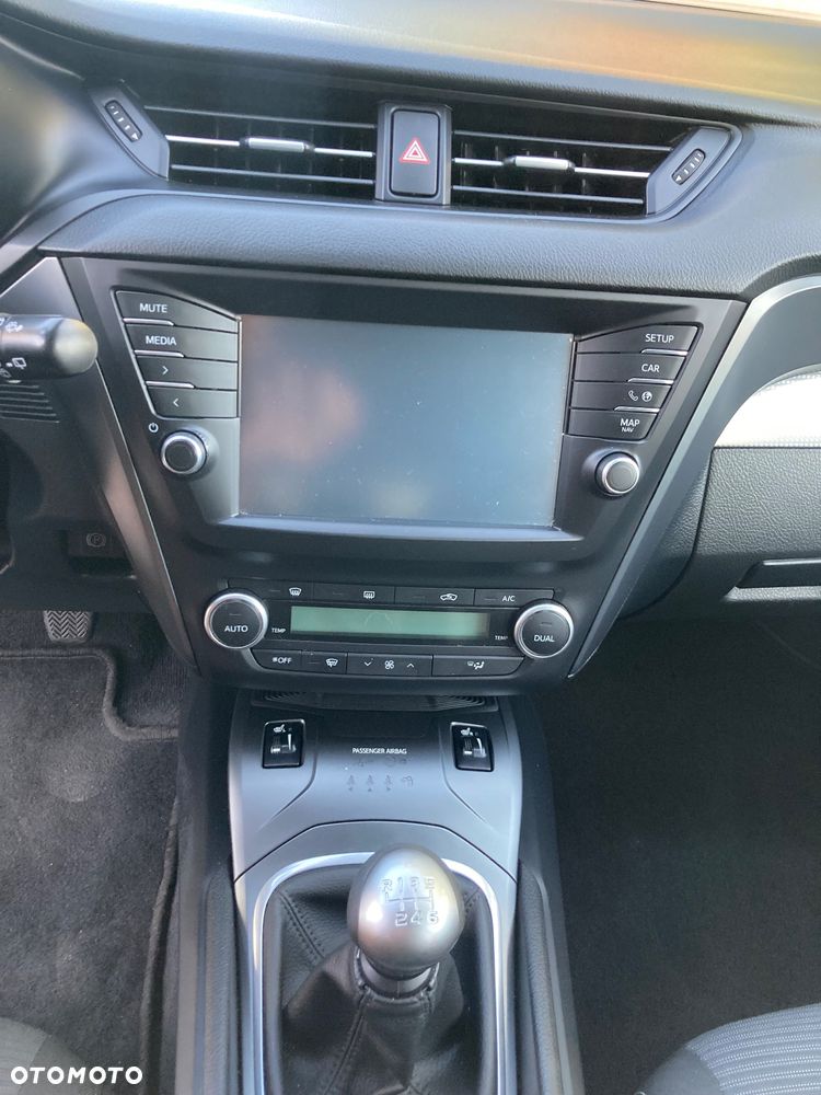 Toyota Avensis 2.0 D-4D Prestige - 16