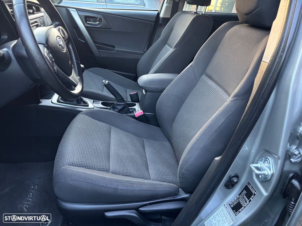 Toyota Auris Touring Sports 1.4 D-4D Design Edition - 9