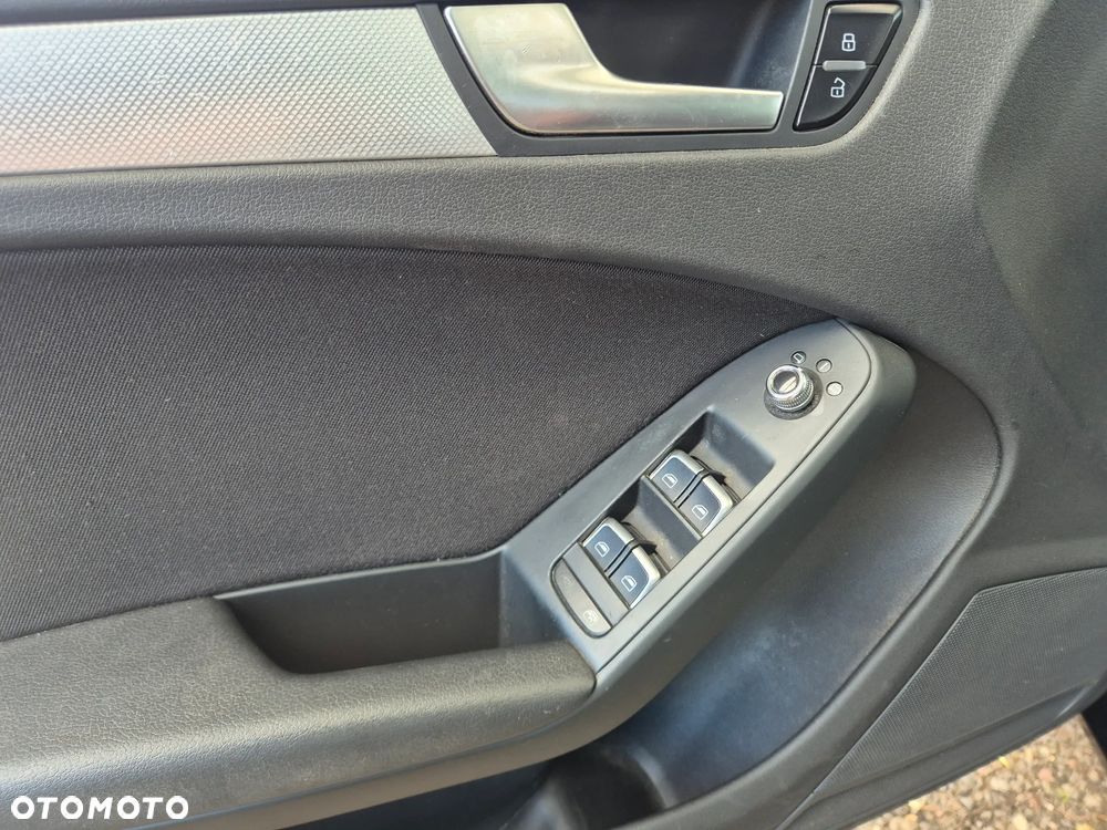 Audi A4 Avant 2.0 TDI DPF Ambiente - 21