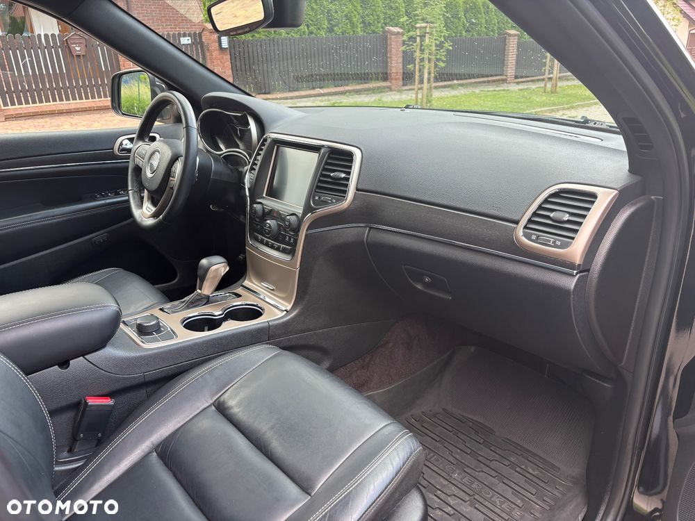 Jeep Grand Cherokee - 18
