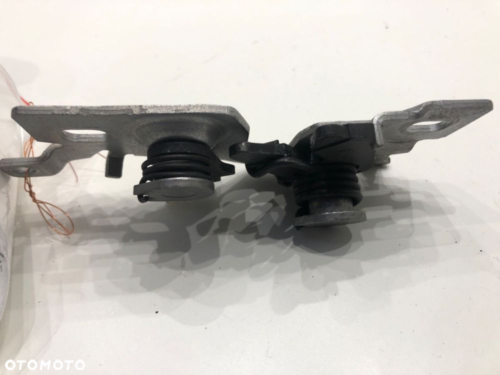 ZAMEK MASKI PRZÓD - 135.00 PLN - CITROEN BERLINGO (ER_, EC_) 2018 - 2022 1.5 BlueHDi 100 75 kW [102 - 3