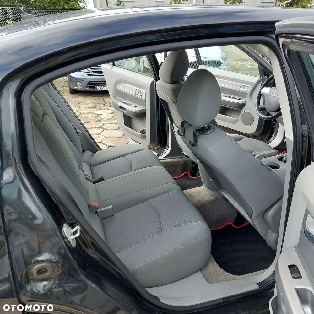 Chrysler Sebring - 12