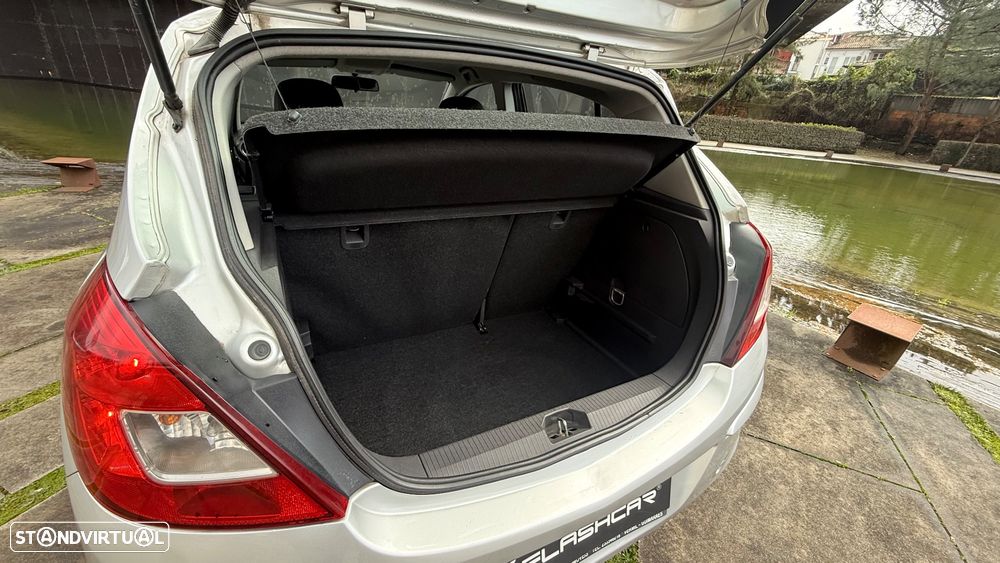 Opel Corsa 1.3 CDTI Enjoy EcoFLEX - 9