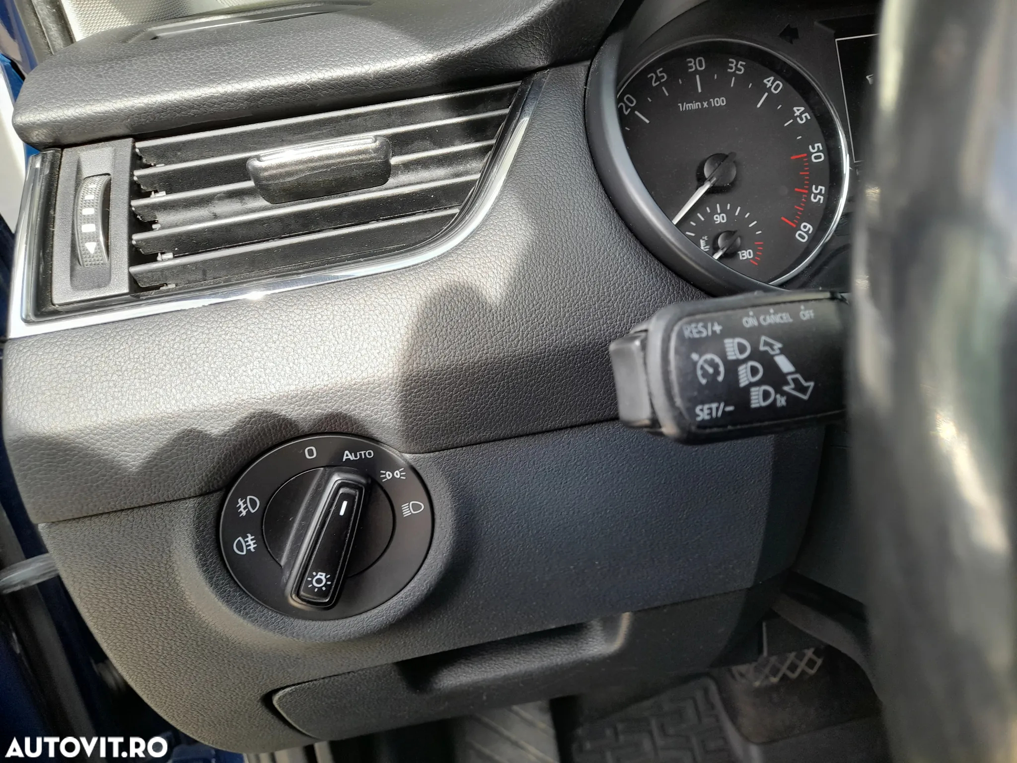 Skoda Octavia 1.6 TDI DSG Ambition - 8