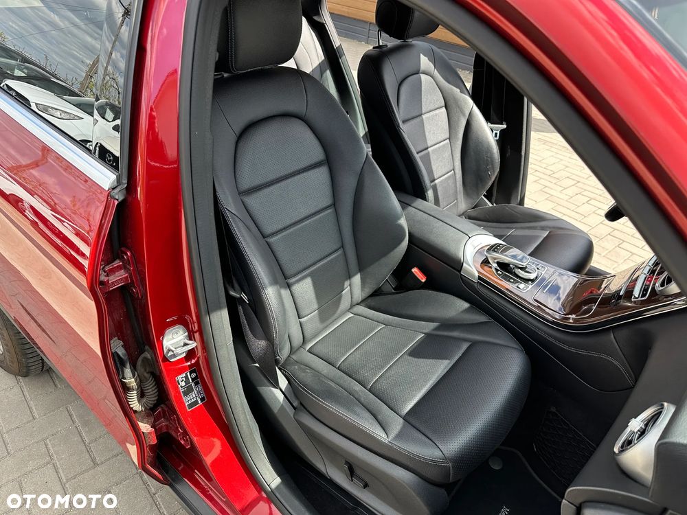 Mercedes-Benz GLC - 22