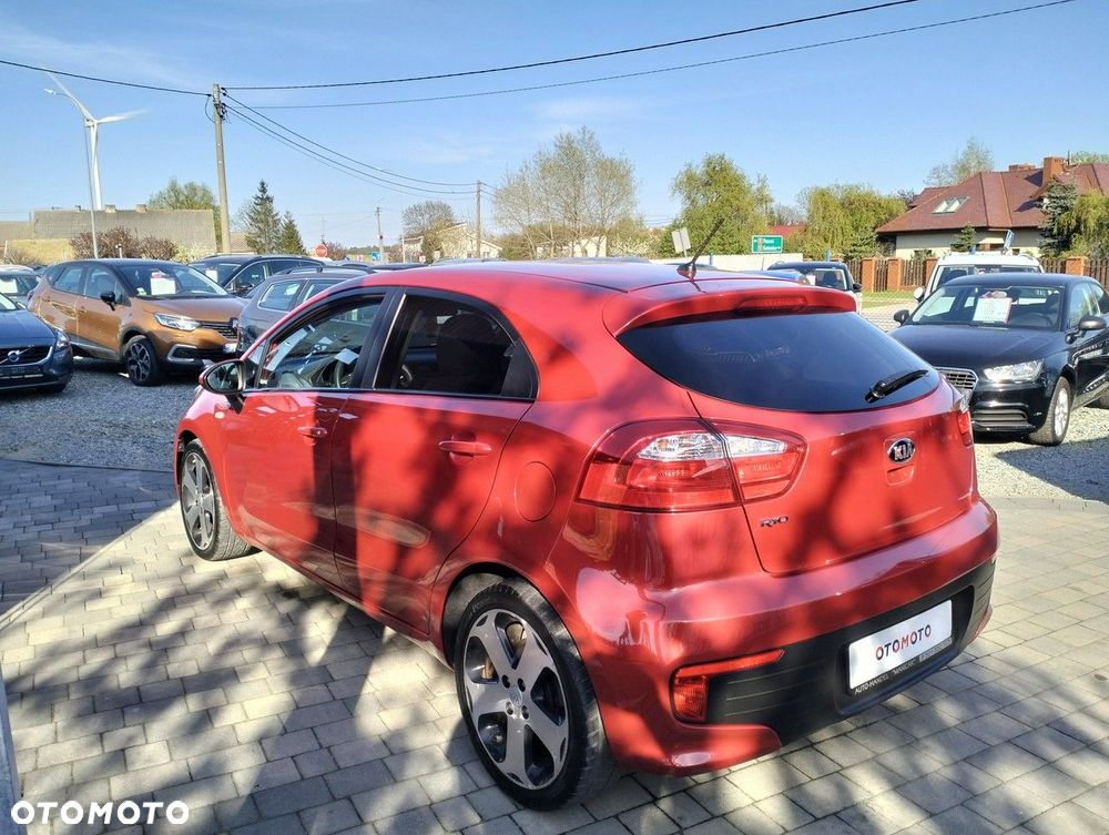 Kia Rio - 4