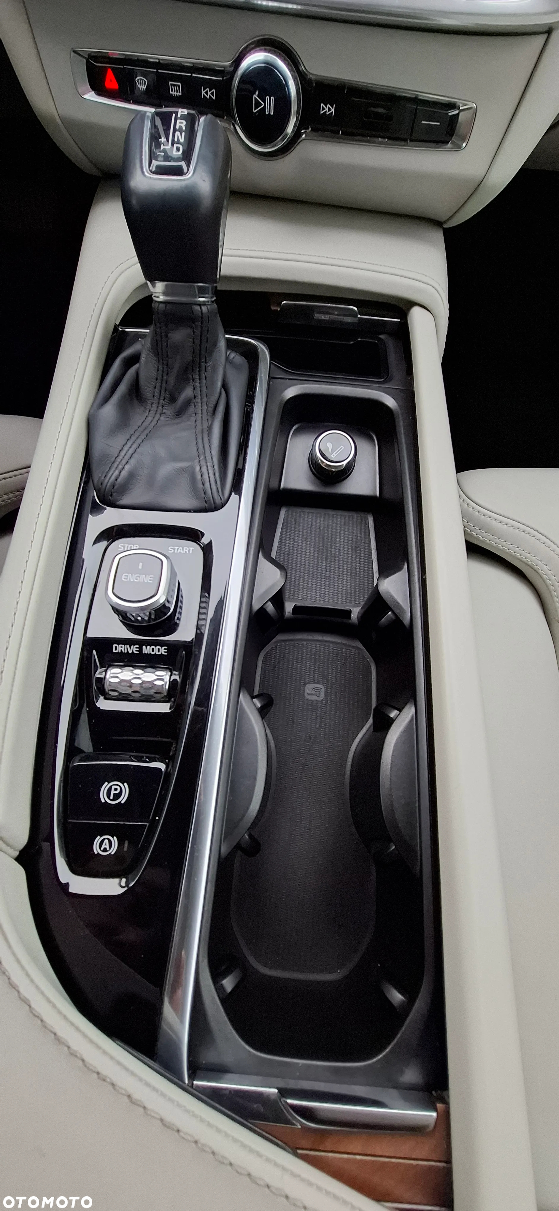 Volvo S90 D4 Inscription - 17
