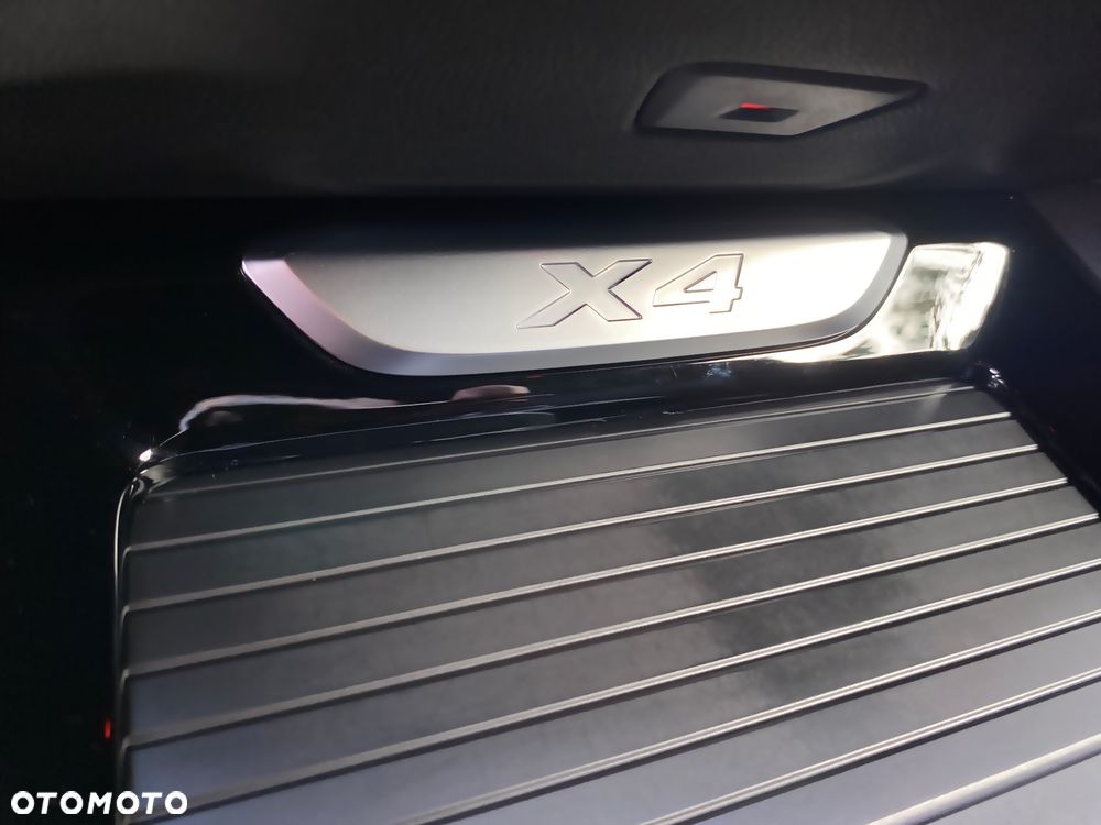 BMW X4 xDrive20d Edycja M Sport - 29