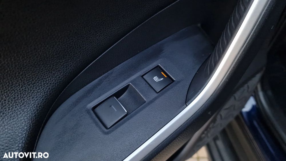 Toyota RAV4 2.5 PHEV VVT-iE 4x4 Style Bi-Tone - 24