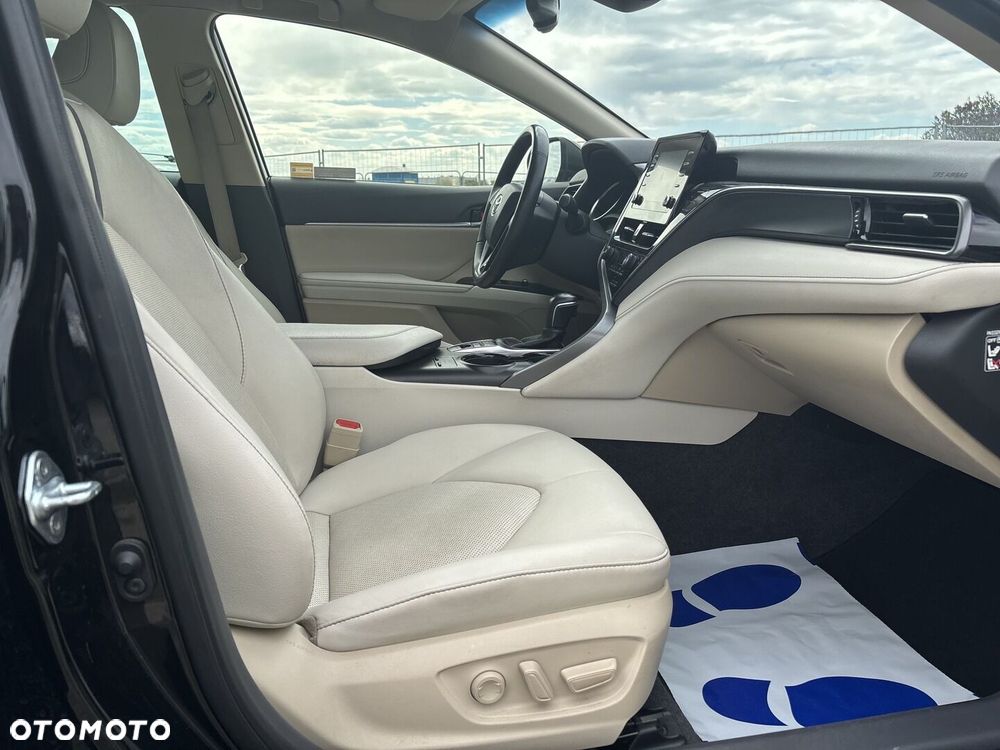 Toyota Camry 2.5 Hybrid Comfort CVT - 9