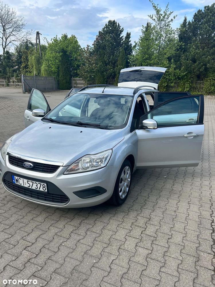 Ford Focus 1.6 Ambiente - 21