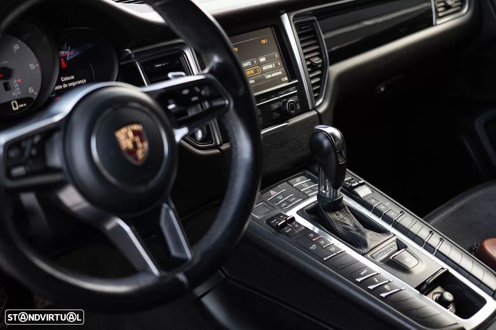 Porsche Macan S - 29