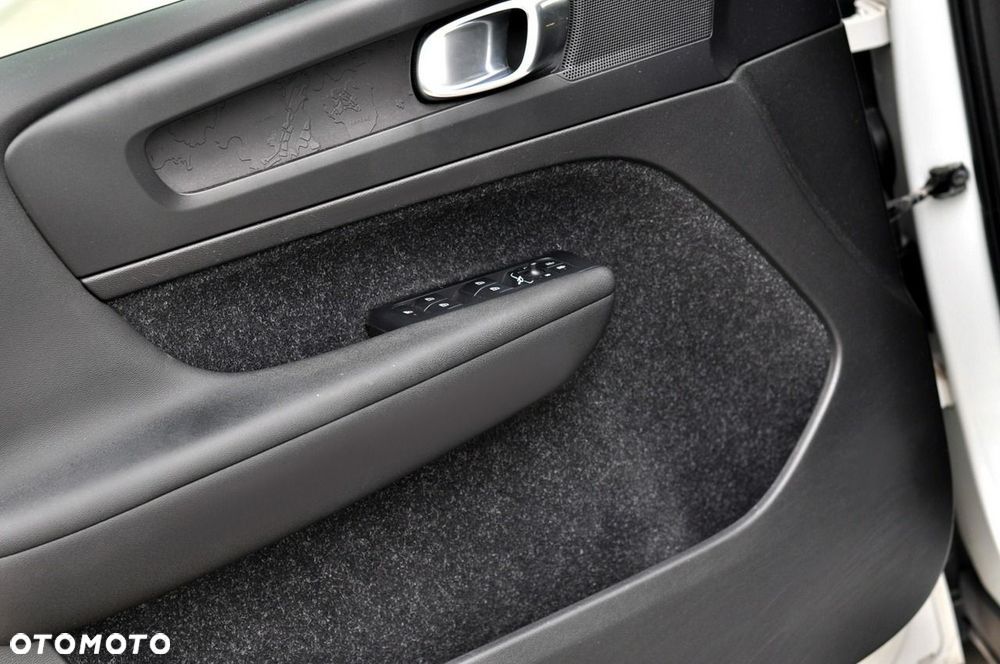 Volvo XC 40 T3 Geartronic Momentum - 13
