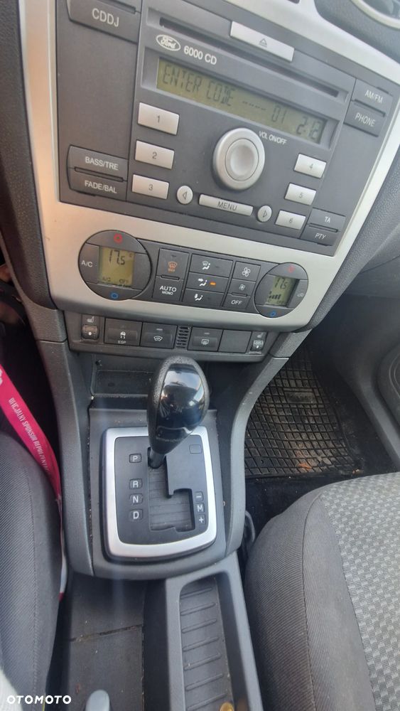 Ford Focus 1.6 Ghia - 13