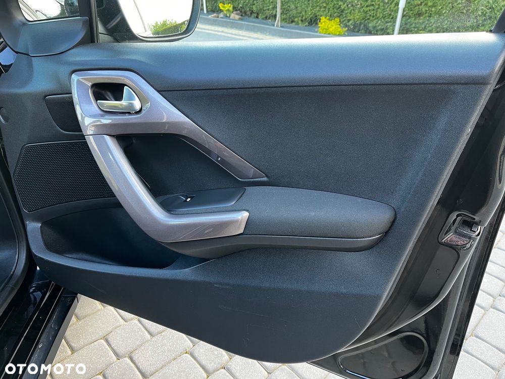 Peugeot 2008 - 21