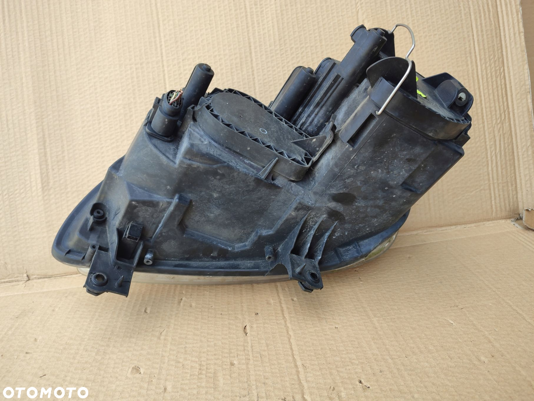 Lampa prawy przód VW CADDY III EUROPA 2K0941006B ORYGINAŁ - 8