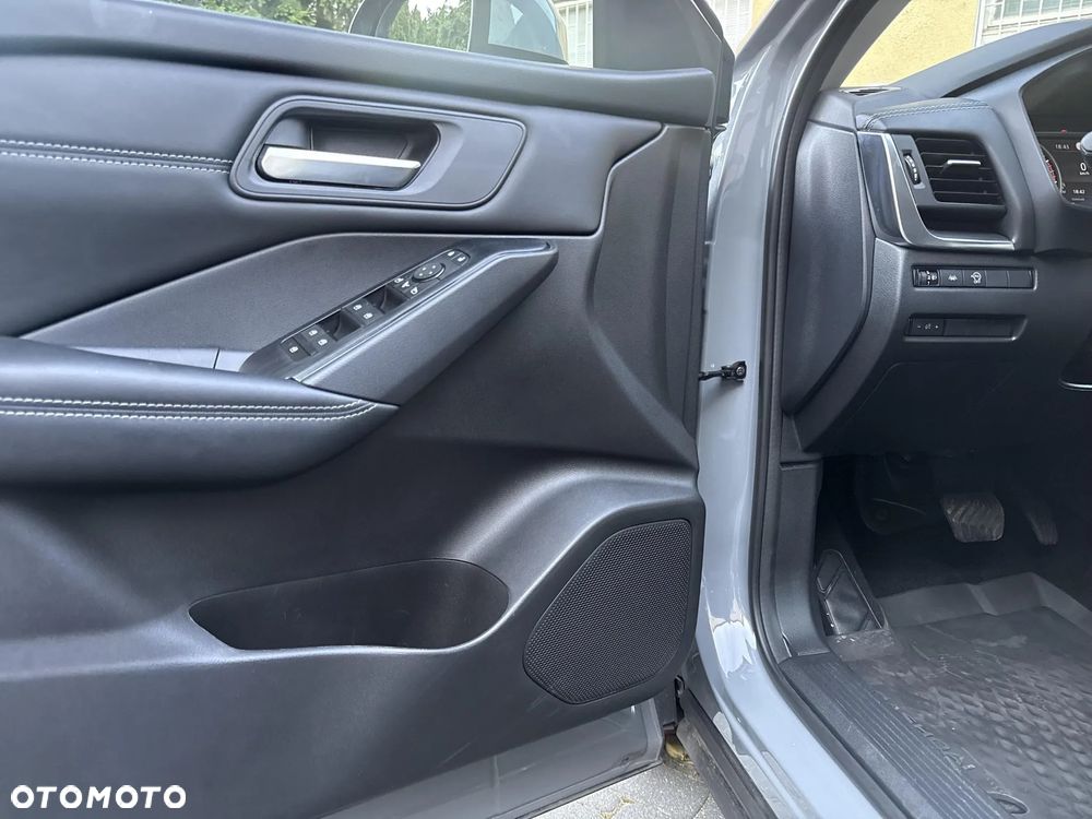 Nissan Qashqai 1.3 DIG-T mHEV Acenta Xtronic - 11