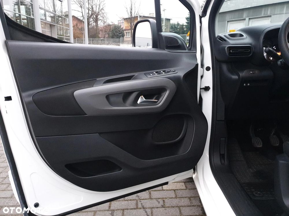 Toyota Proace City Verso 1.2 D-4T Business - 10