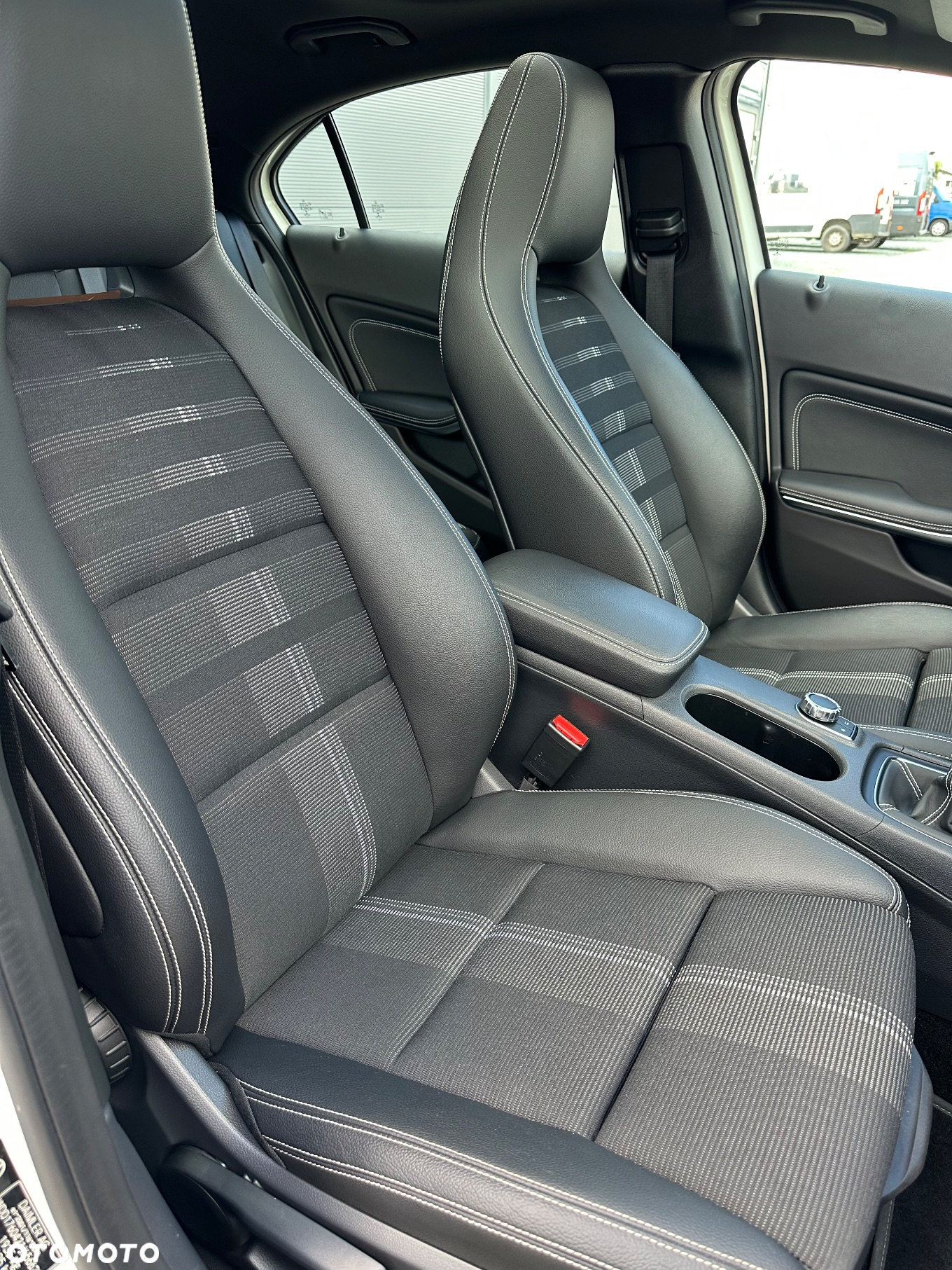 Mercedes-Benz Klasa A 180 (BlueEFFICIENCY) Urban - 15