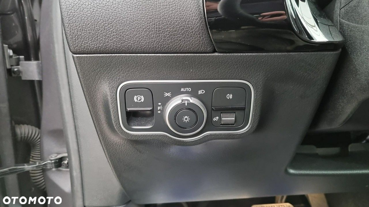 Mercedes-Benz Klasa B 200 d 8G-DCT - 24