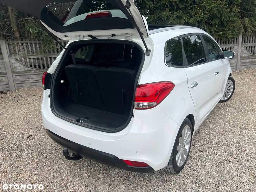 Kia Carens 1.7 CRDi XL 7os - 32