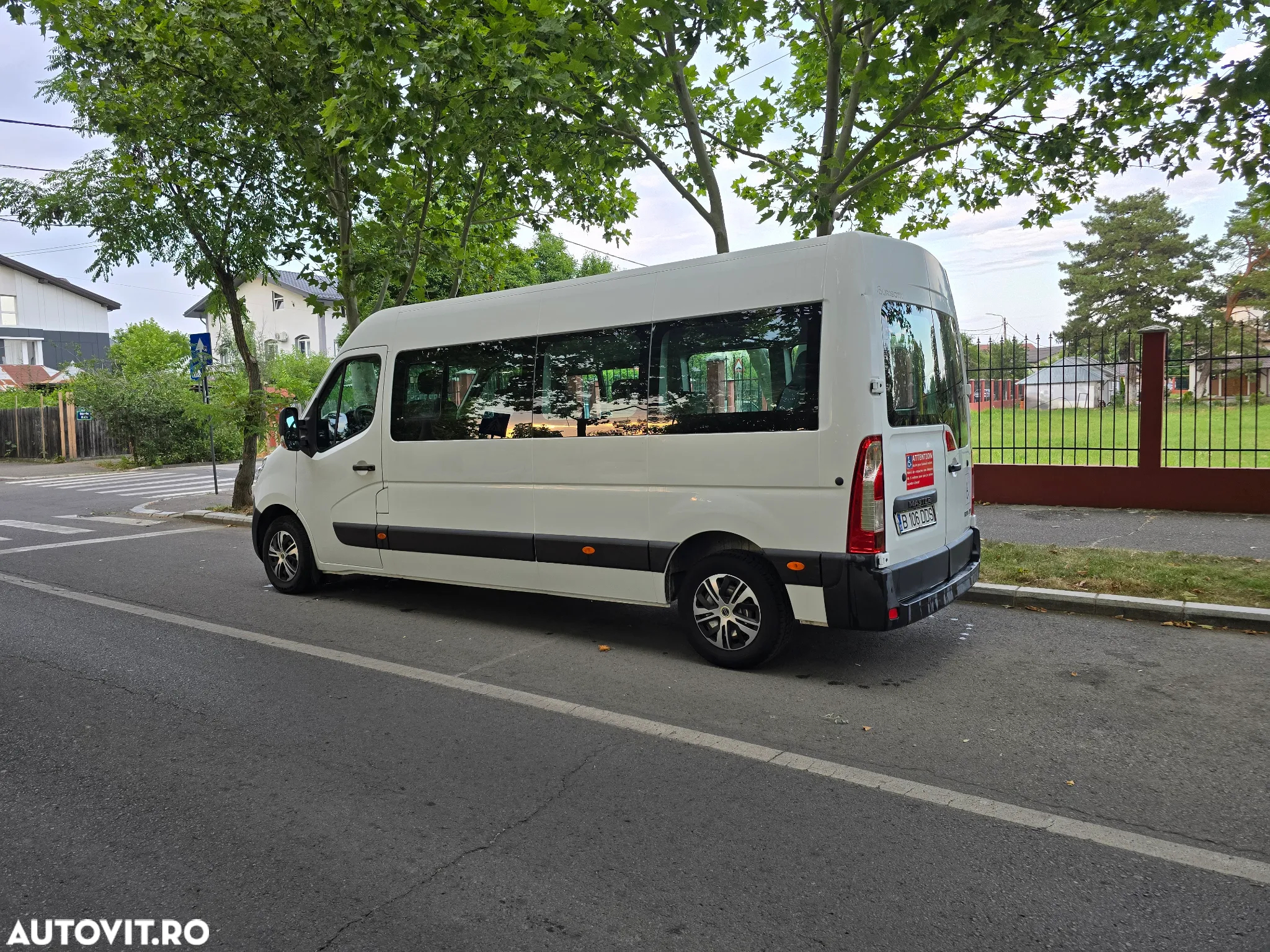 Renault Master 2.3 dCi 110 Combi 3,5t L2H2 8+1 locuri 4,7 m3 Confort - 5