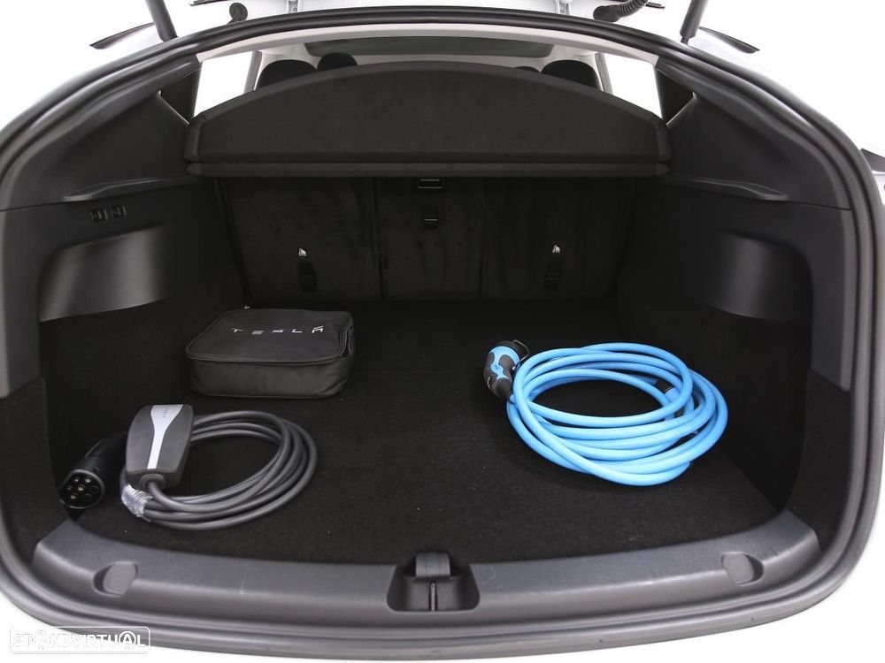 Tesla Model Y RWD - 15