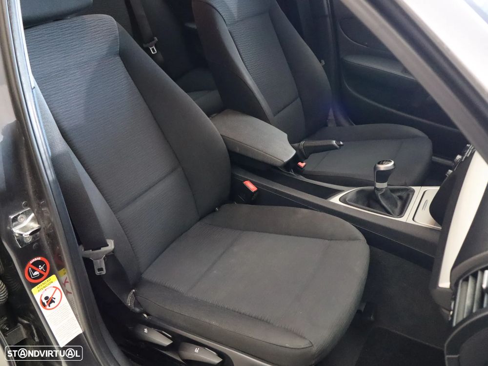 BMW 118 d - 16