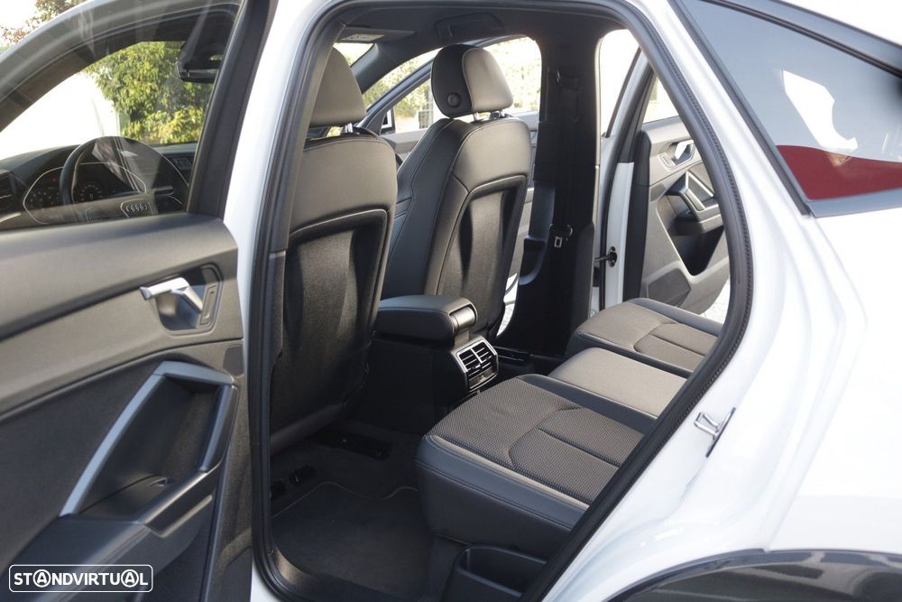 Audi Q3 Sportback 45 TFSIe S line S tronic - 30
