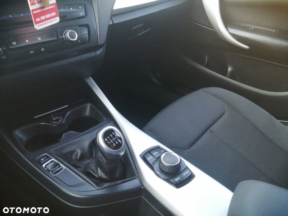 BMW Seria 1 116d Sport Line - 9