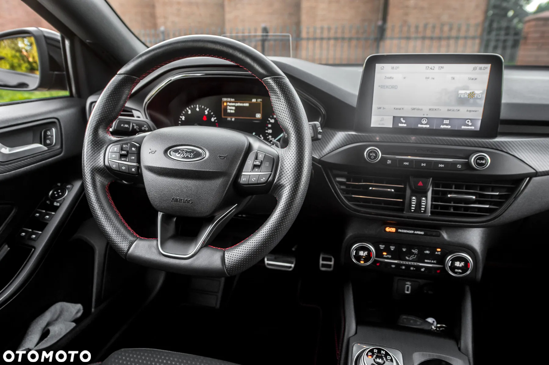 Ford Focus 1.0 EcoBoost ST-Line ASS PowerShift - 26