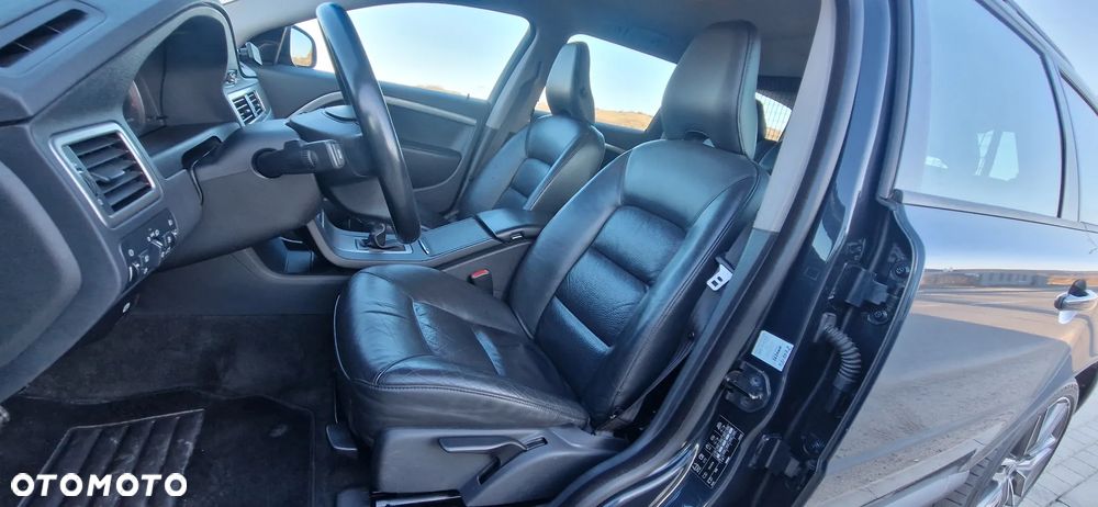Volvo V70 2.0D Momentum - 8