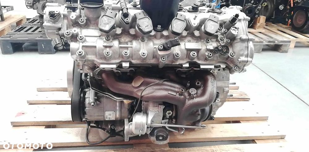 silnik Ferrari Portofino V8 Bi-Turbo 299065 60 975 zł netto - 8