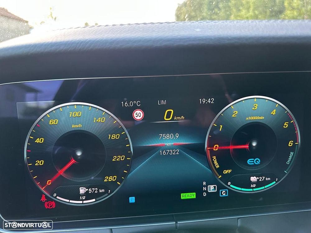 Mercedes-Benz E 300 de AMG Line - 29