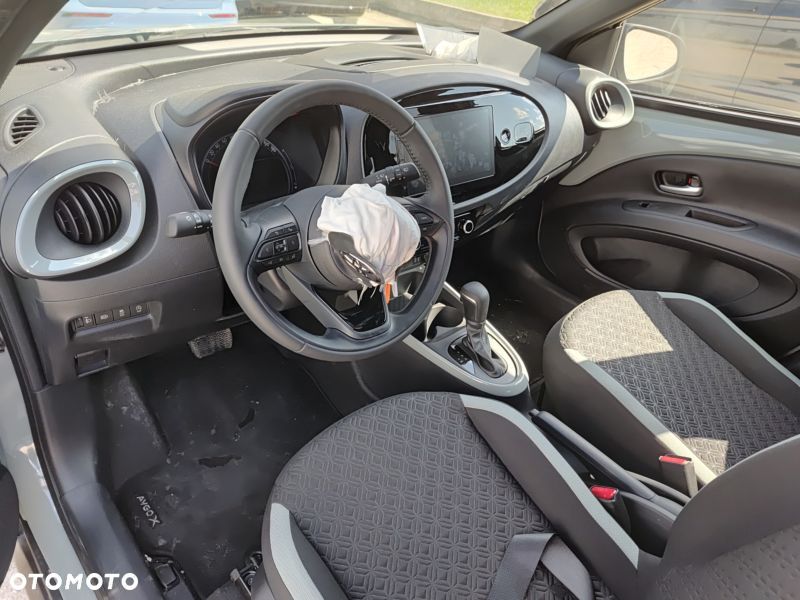 Toyota Aygo X 1.0 VVT-i Color Edition X-shift - 30